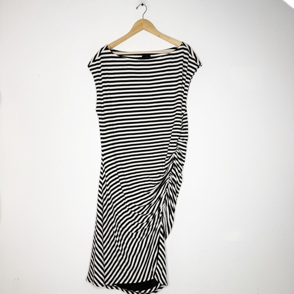 Torrid Black & White Striped Ruched Midi Dress – Size 2 (18/20) 2X - Picture 2 of 6